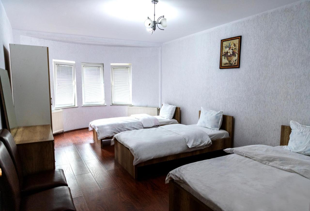 Hotel Park Pristina Buitenkant foto