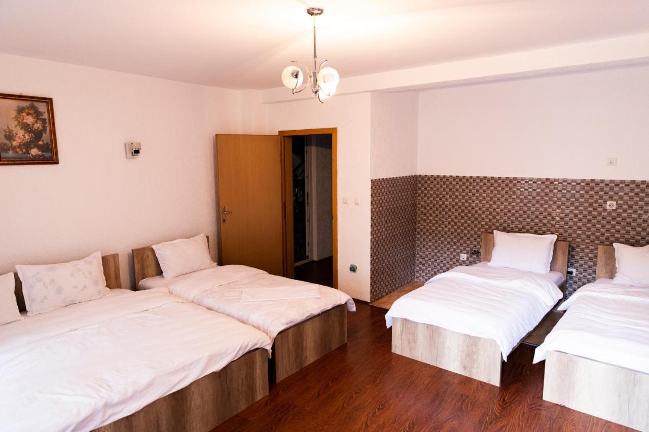 Hotel Park Pristina Buitenkant foto