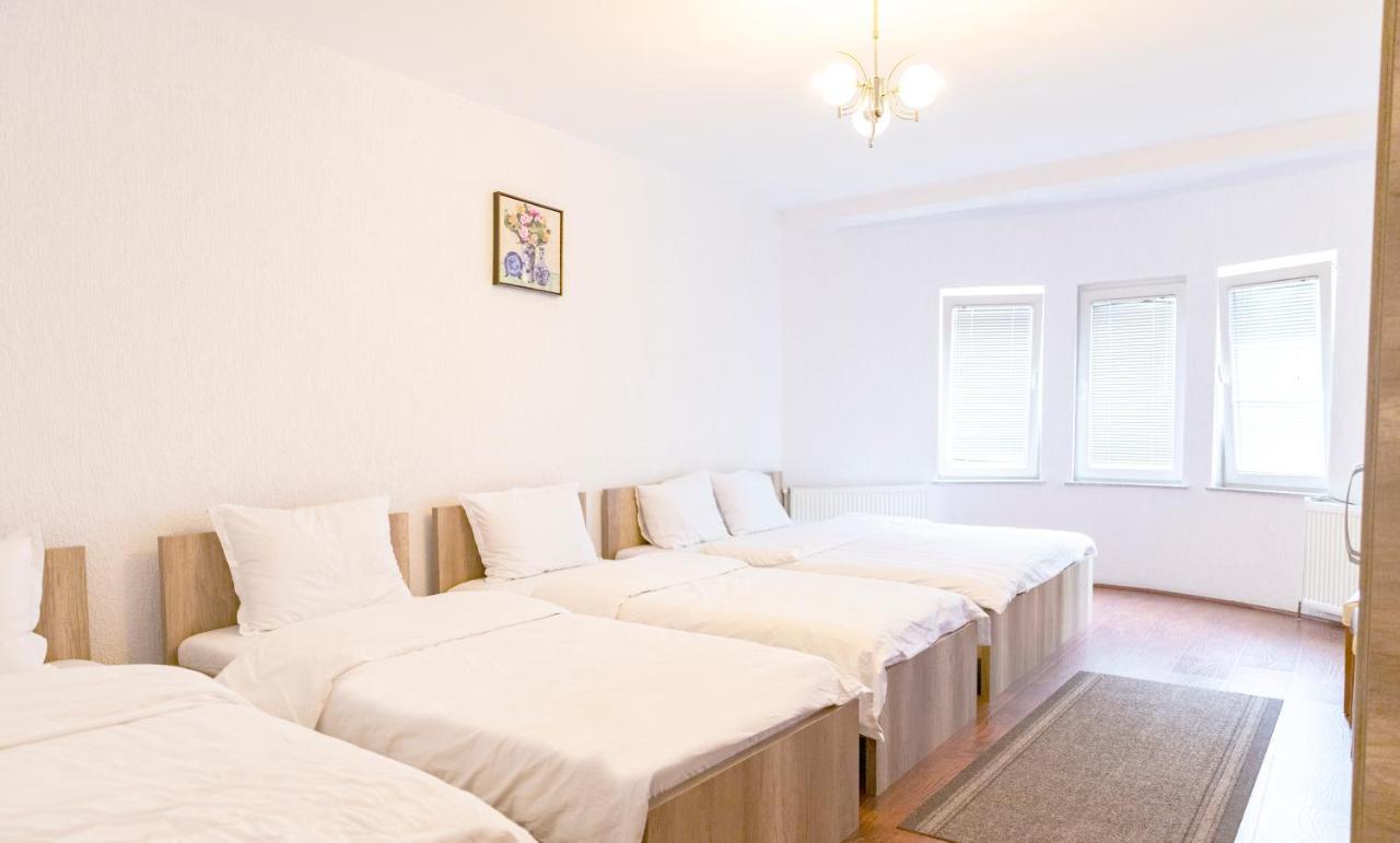 Hotel Park Pristina Buitenkant foto