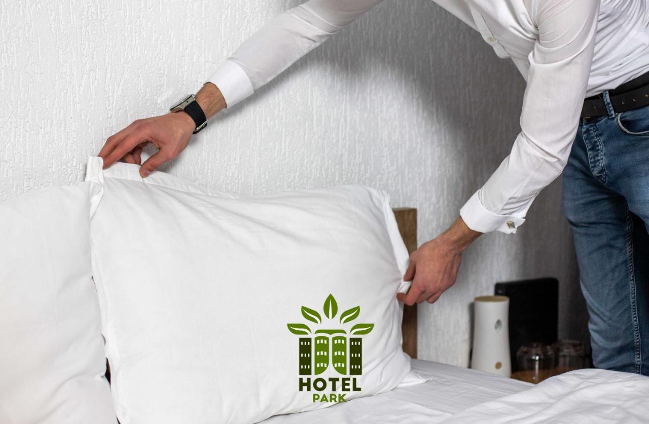 Hotel Park Pristina Buitenkant foto