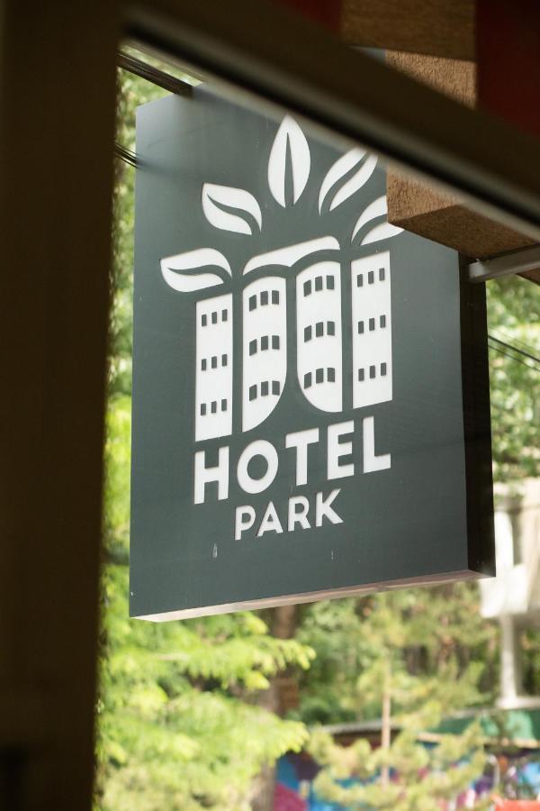 Hotel Park Pristina Buitenkant foto
